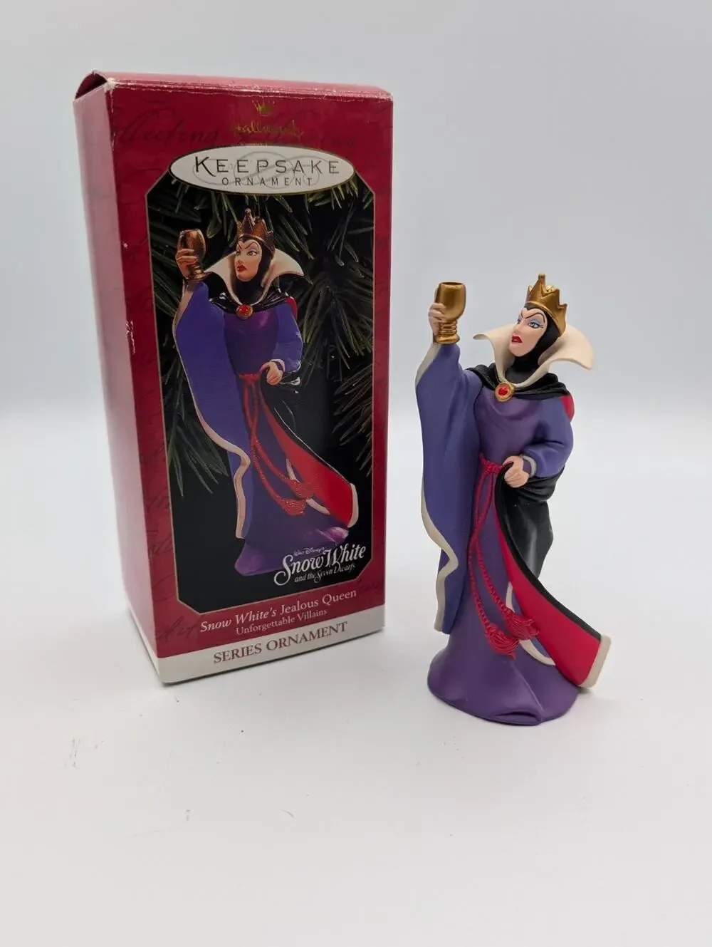 Hallmark SNOW WHITE JEALOUS QUEEN 1999 Keepsake Ornament Unforgettable Villains
